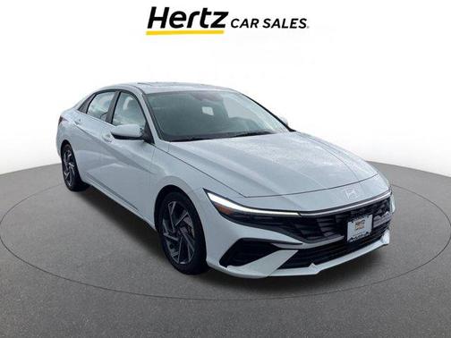 2025 Hyundai ELANTRA SEL