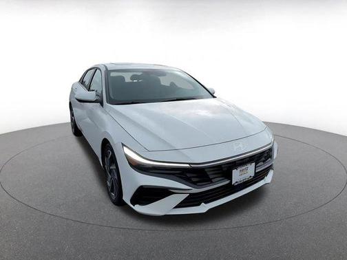 2025 Hyundai ELANTRA SEL