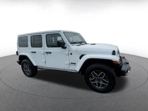 2025 Jeep Wrangler 4-Door Sahara 4x4