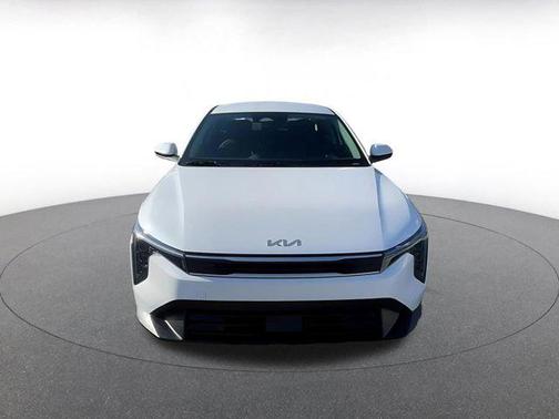 Snow White Pearl 2025 Kia K4 LXS