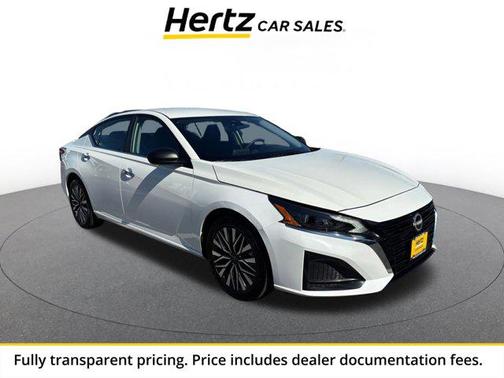 Glacier White 2025 Nissan Altima SV FWD
