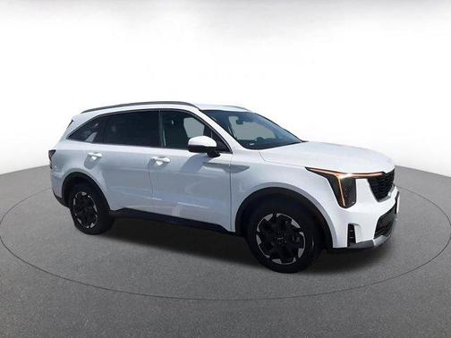 Glacial White Pearl 2024 Kia Sorento S