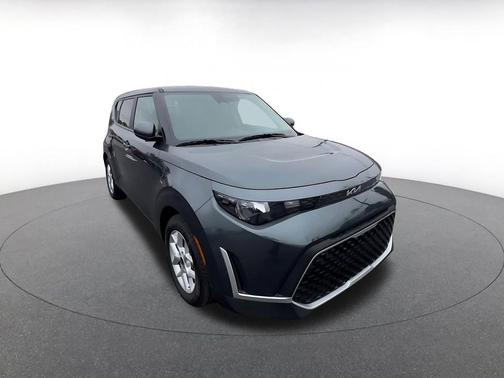 Gravity Gray 2025 Kia Soul LX