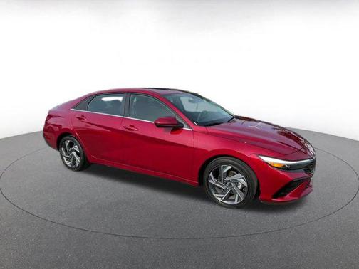2025 Hyundai ELANTRA SEL
