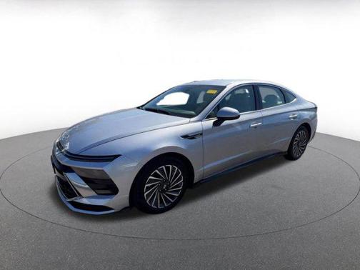 Aero Silver 2025 Hyundai SONATA Hybrid SE