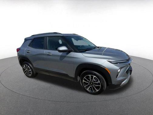 Sterling Gray Metallic 2025 Chevrolet Trailblazer LT
