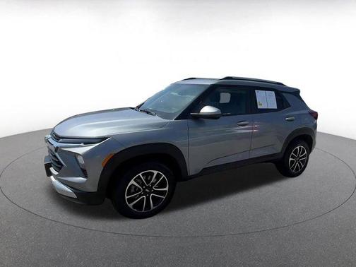 Sterling Gray Metallic 2025 Chevrolet Trailblazer LT