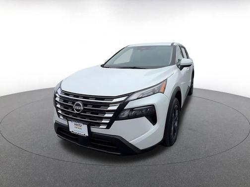 Everest White Pearl 2025 Nissan Rogue SV