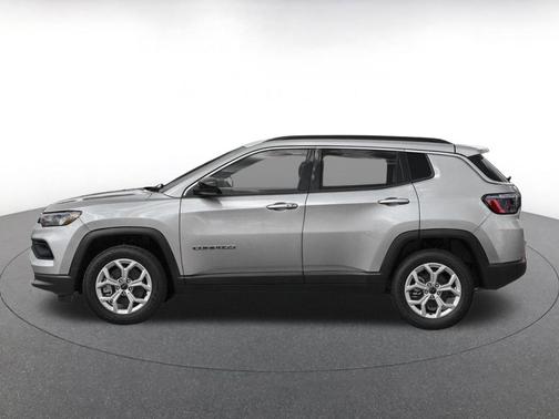 Silver Zynith Metallic Clearcoat 2025 Jeep Compass Limited