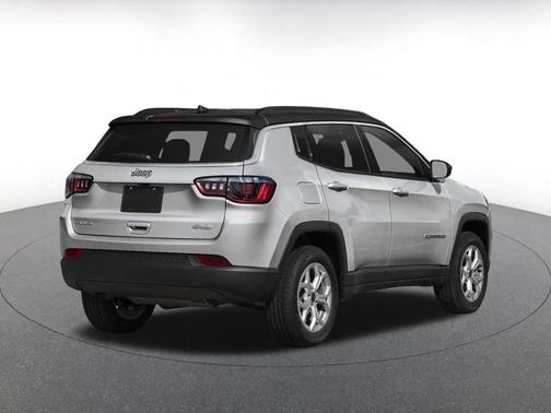 Silver Zynith Metallic Clearcoat 2025 Jeep Compass Limited