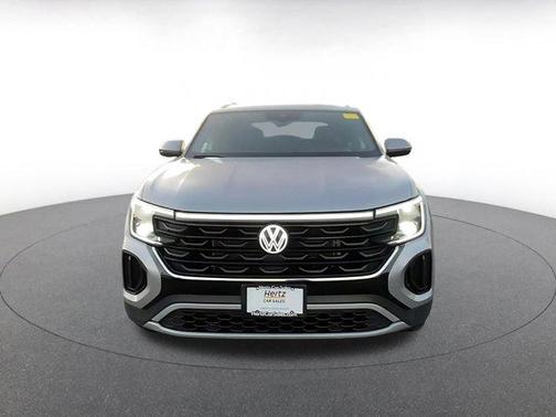 2025 Volkswagen Atlas Cross Sport 2.0T SE w/Technology 4MOTION