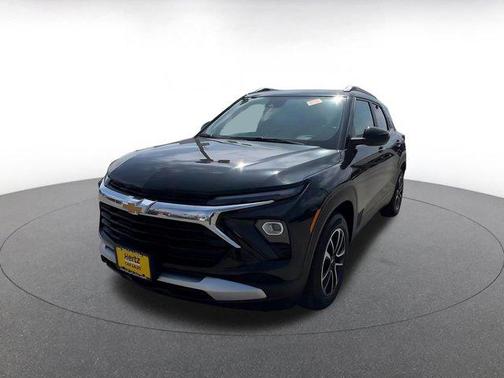 Mosaic Black Metallic 2025 Chevrolet Trailblazer LT