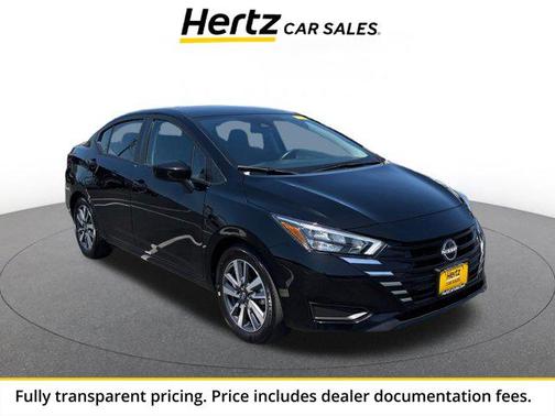 Super Black 2025 Nissan Versa 1.6 SV