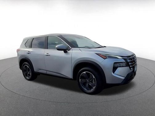 Brilliant Silver Metallic 2025 Nissan Rogue SV