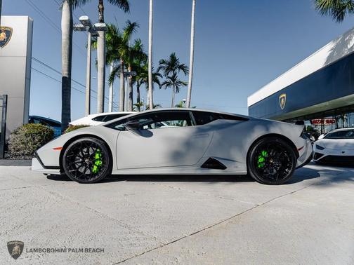 2024 Lamborghini Huracan Tecnica 