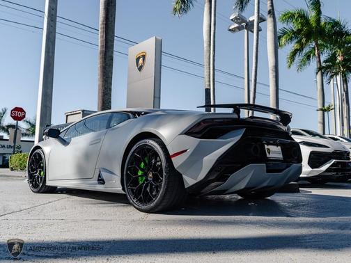 2024 Lamborghini Huracan Tecnica 