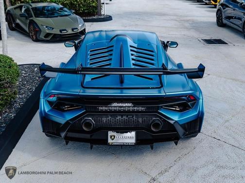 2023 Lamborghini Huracan STO Coupe