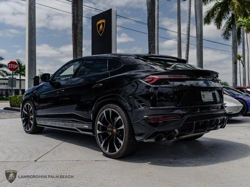 2024 Lamborghini Urus S