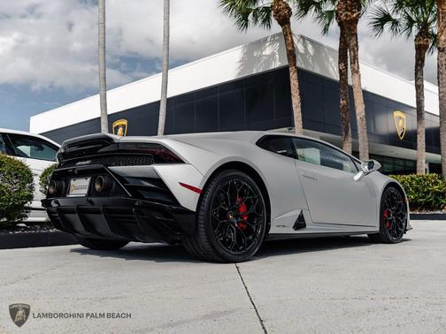 2020 Lamborghini Huracan EVO 