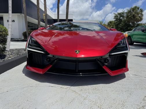 ROSSO_EFESTO 2025 Lamborghini Revuelto