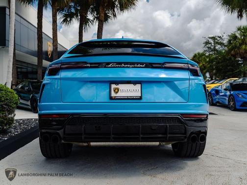 2021 Lamborghini Urus 