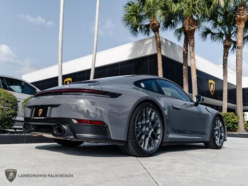 2025 Porsche 911 Carrera T