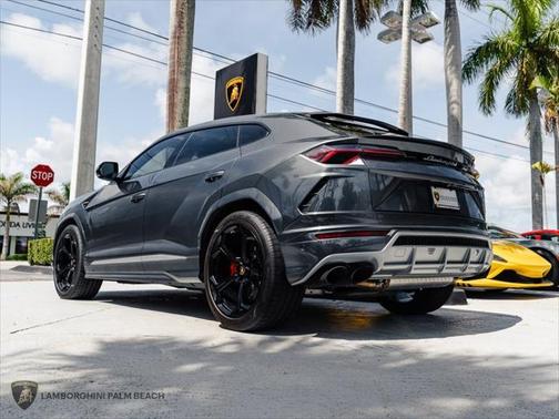 2020 Lamborghini Urus