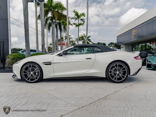 WHITE 2014 Aston Martin Vanquish Volante