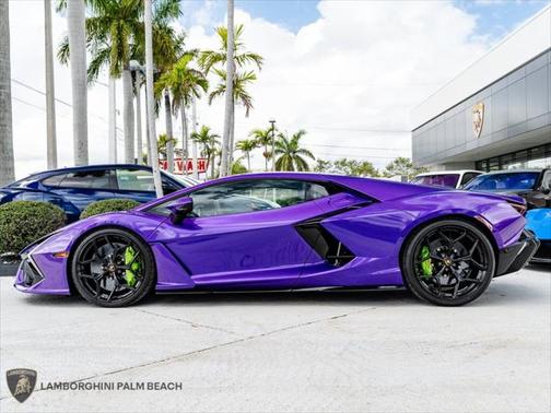 2024 Lamborghini Revuelto