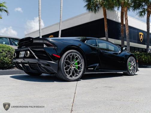 2022 Lamborghini Huracan EVO Coupe