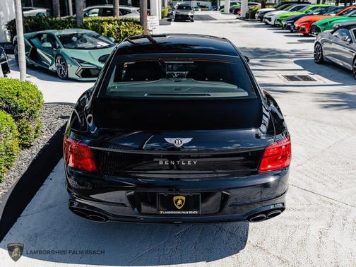 BLACK 2024 Bentley Flying Spur S