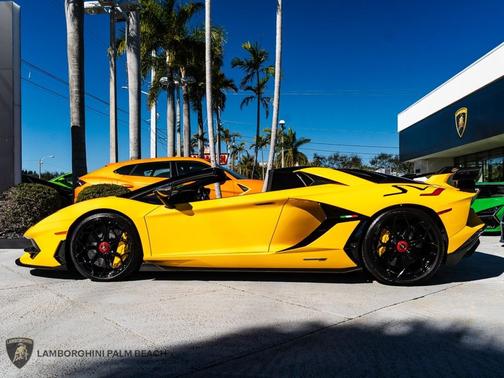 2021 Lamborghini Aventador SVJ Roadster