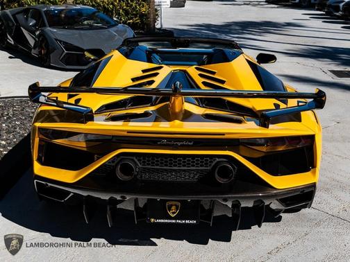 2021 Lamborghini Aventador SVJ Roadster