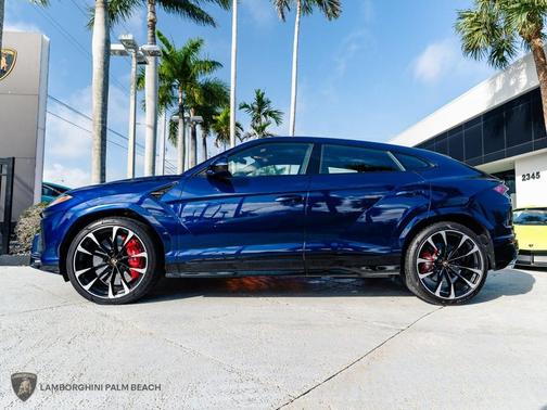 2022 Lamborghini Urus 