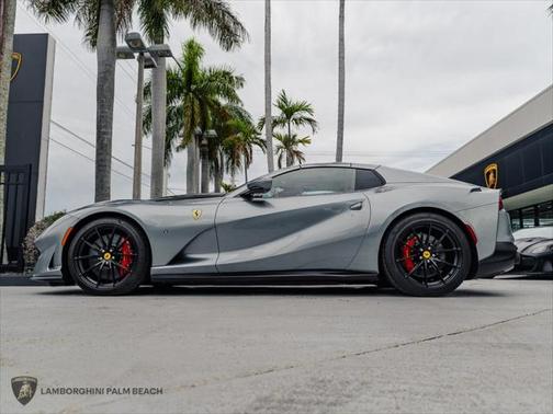 2021 Ferrari 812 GTS