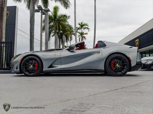 2021 Ferrari 812 GTS
