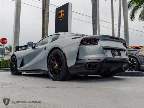 2021 Ferrari 812 GTS
