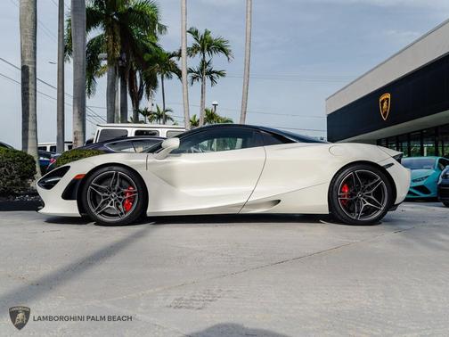 2021 McLaren 720S Base