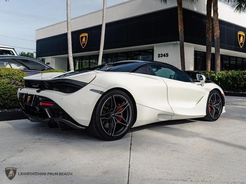 2021 McLaren 720S Base