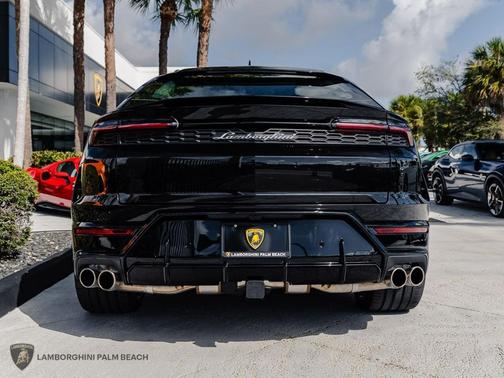 2025 Lamborghini Urus SE