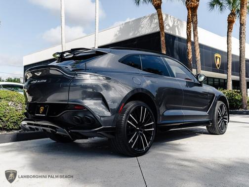 2023 Aston Martin DBX 707