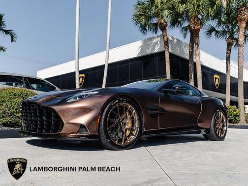 2025 Aston Martin Vanquish 