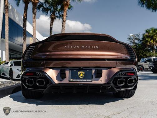 2025 Aston Martin Vanquish 