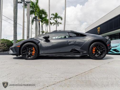 2024 Lamborghini Huracan Sterrato