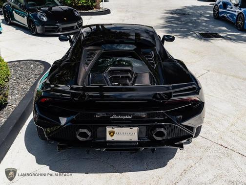 2024 Lamborghini Huracan Tecnica 