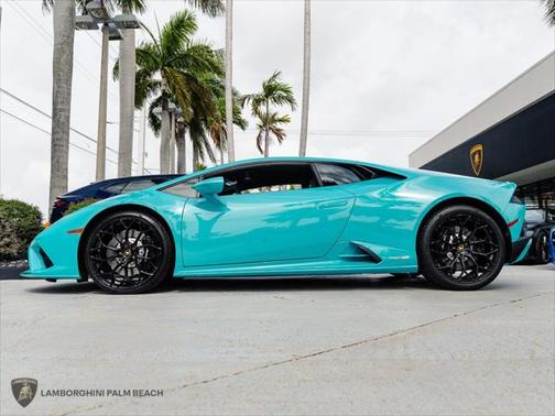 2022 Lamborghini Huracan EVO Coupe RWD