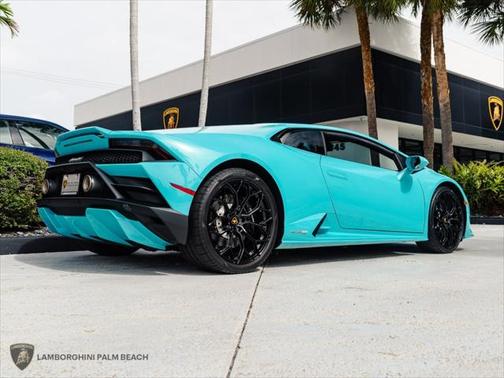 2022 Lamborghini Huracan EVO Coupe RWD