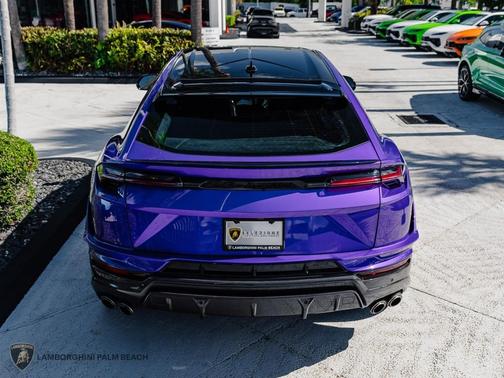 VIOLA 2023 Lamborghini Urus Performante