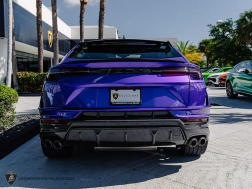 VIOLA 2023 Lamborghini Urus Performante