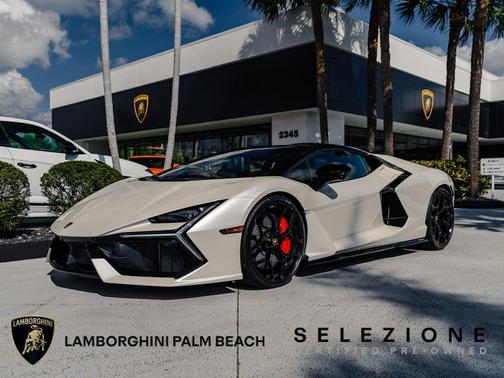 WHITE 2025 Lamborghini Revuelto
